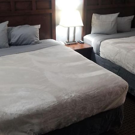 Hotel 2 Queen Beds Hotel Room 220 Booking Stillwater Exteriér fotografie